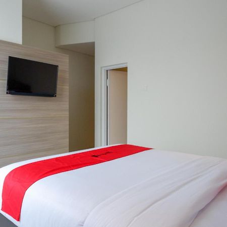 Reddoorz Near Exit Tol Banyumanik 2 Hotel Srondolwetan Exterior photo